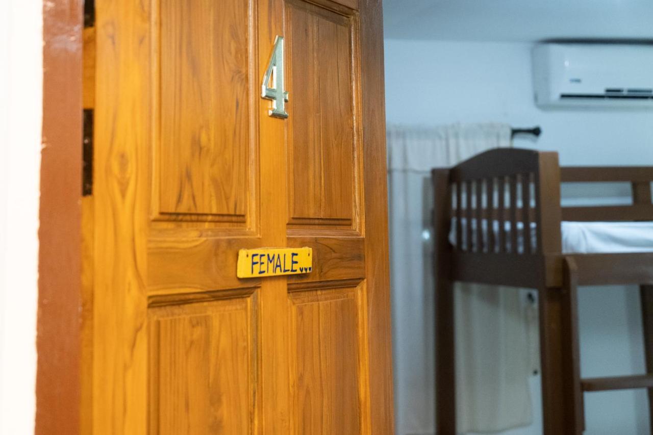 Past Tense Hostel Chiang Mai Exterior photo